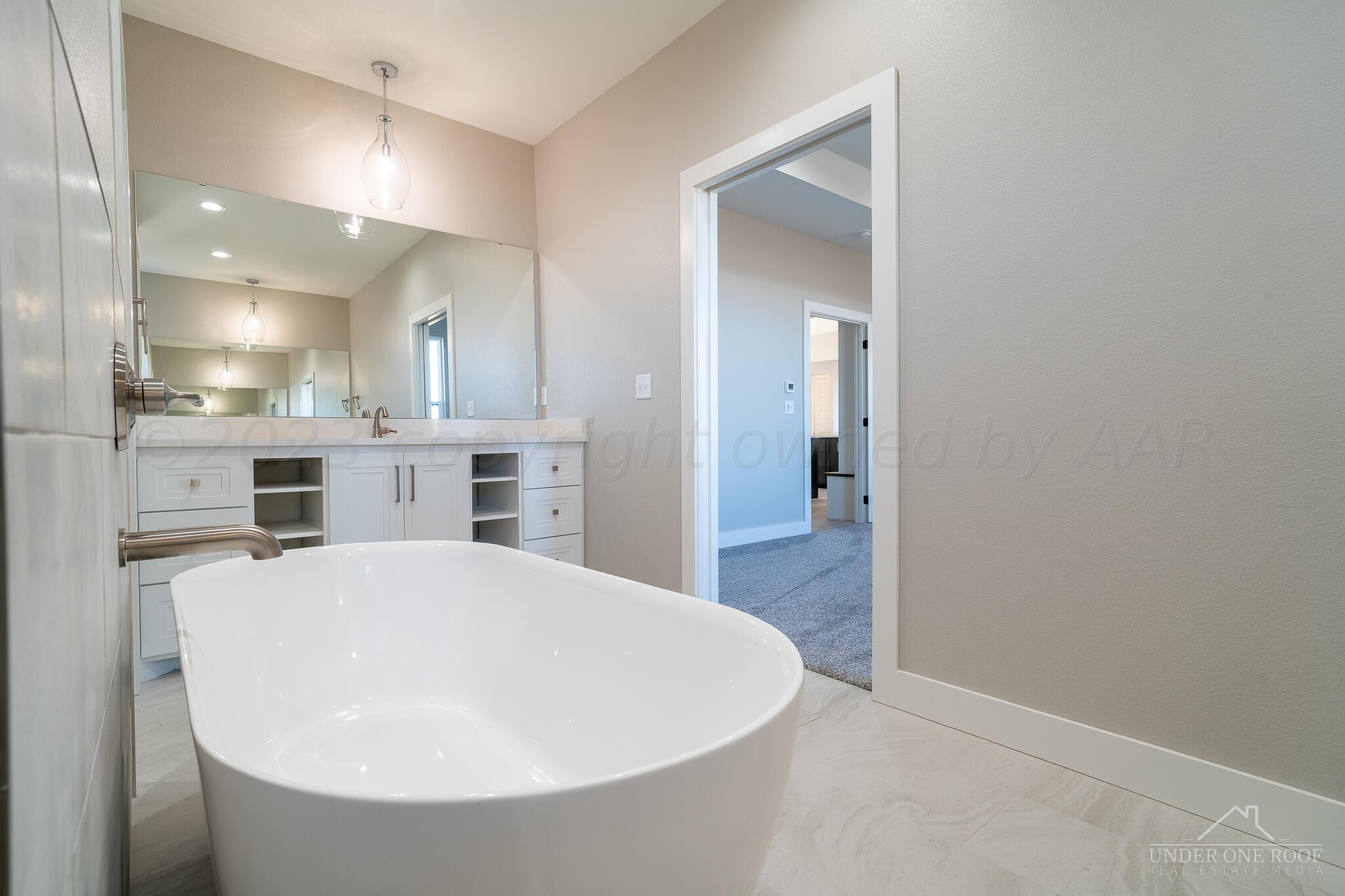 3951 Whitetail Springs Road Amarillo, TX 79119 - Photo 29 of 46 Master Bath