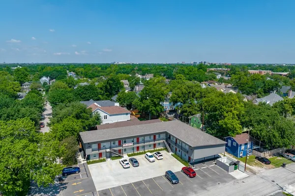 $1,495 | 645 East 11th 1/2 Street, Unit 5, Houston, TX 77008