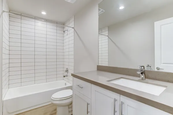 $1,495 | 645 East 11th 1/2 Street, Unit 5, Houston, TX 77008