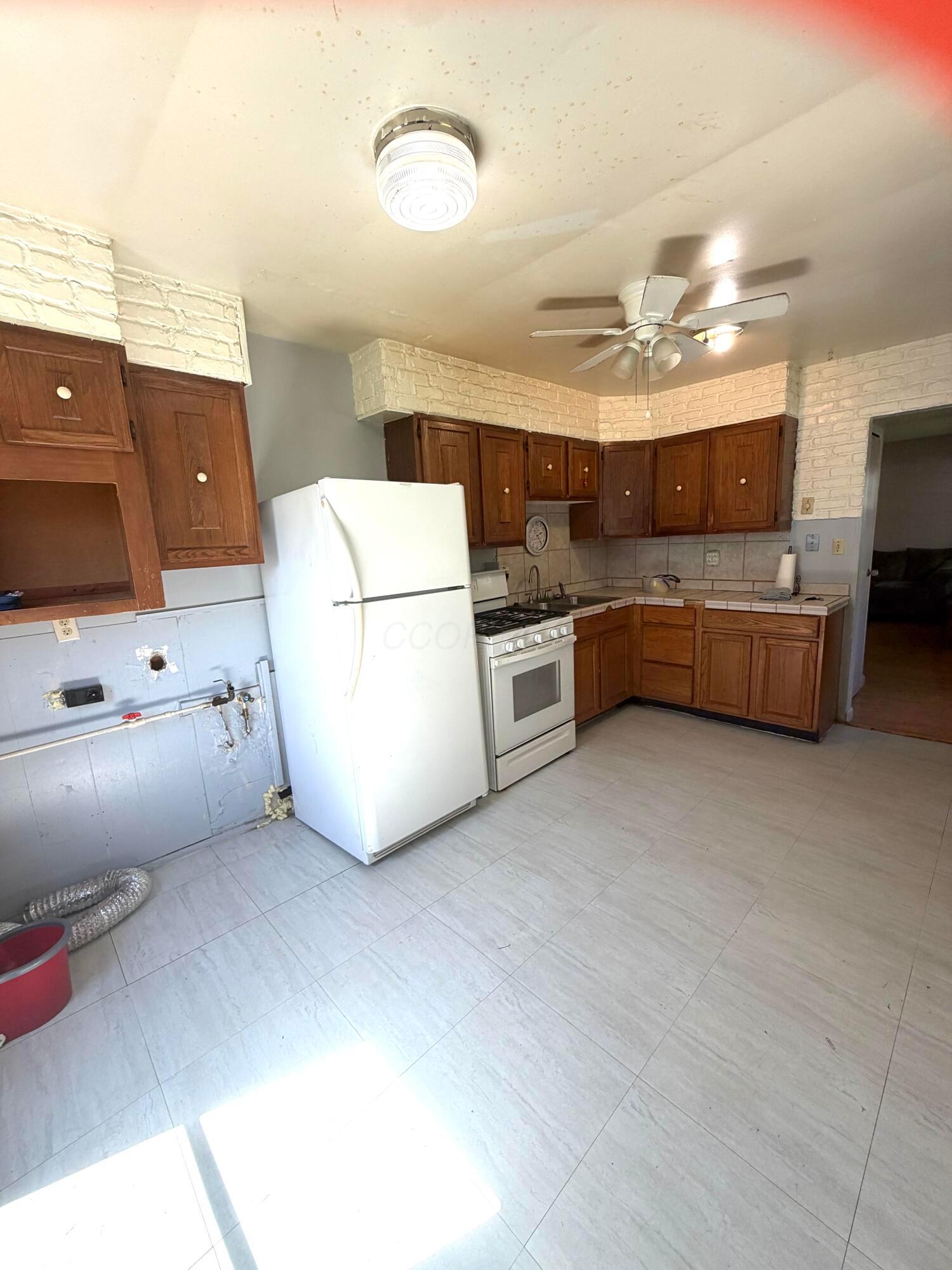 3811 Glenfield Road Columbus, OH 43232 - Photo 5 of 15 IMG_6146