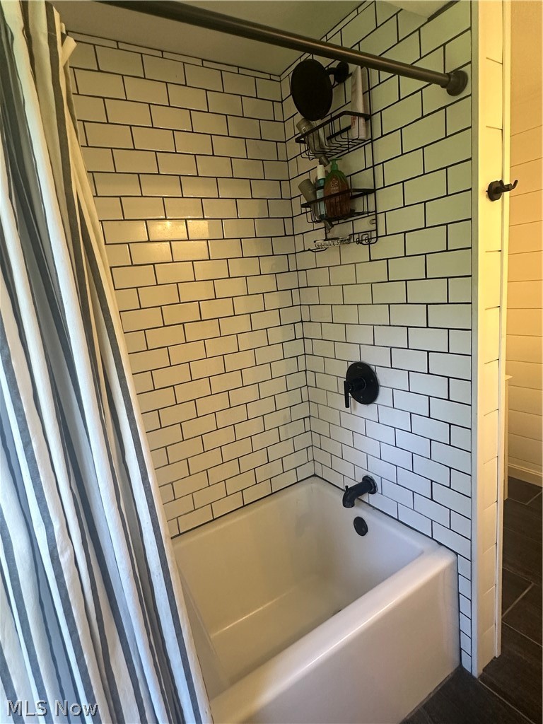 13419 Sperry Road Chesterland, OH 44026 - Photo 22 of 26 2nd Floor Full Bath
