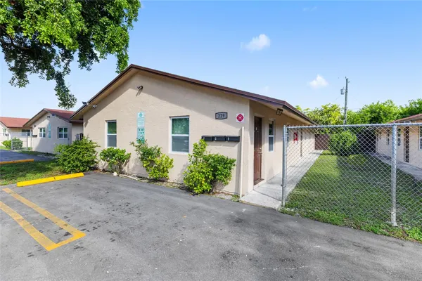 $799,999 | 229 Northwest 12th Court, Pompano Beach, FL 33060