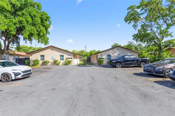 $799,999 | 229 Northwest 12th Court, Pompano Beach, FL 33060