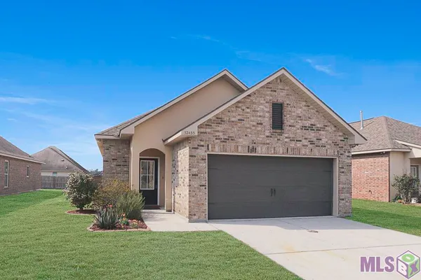 $244,900 | 32433 Curtis Cove Lane, Denham Springs, LA 70706