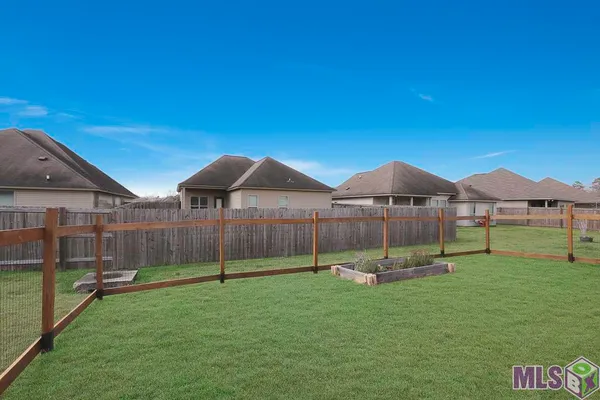 $244,900 | 32433 Curtis Cove Lane, Denham Springs, LA 70706