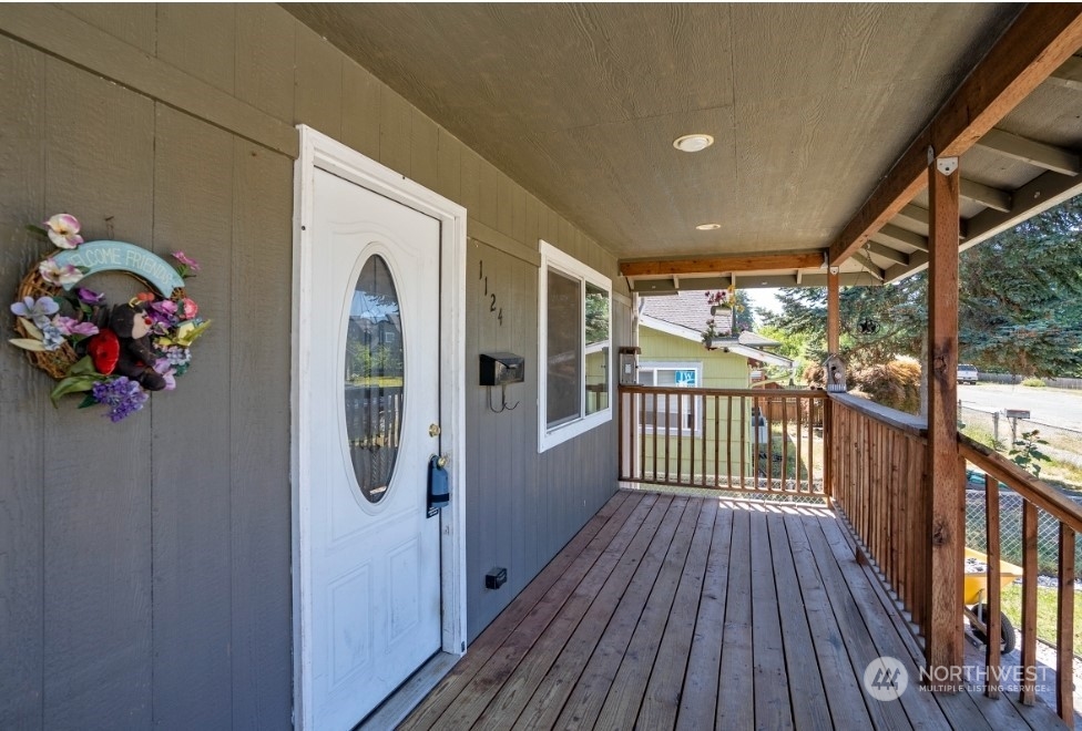 1124 J Street Centralia, WA 98531 - Photo 4 of 26
