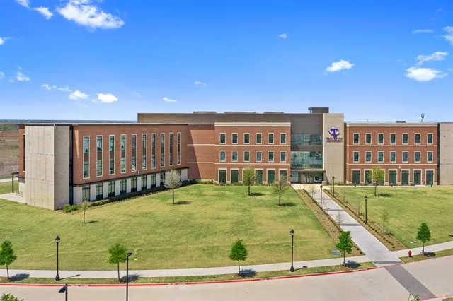 $429,990 | 1133 Hackberry Lane, Crowley, TX 76036