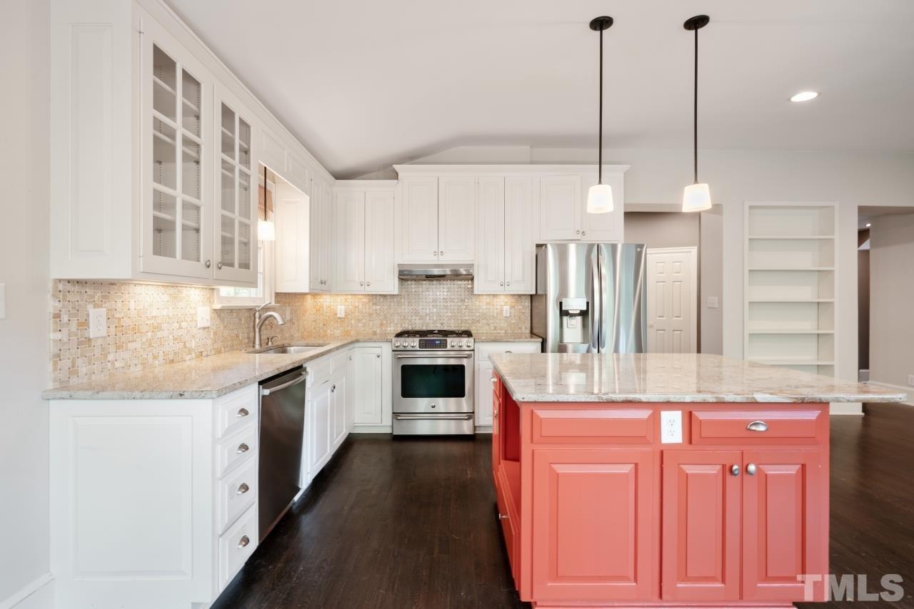 2709 Bedford Avenue Raleigh, NC 27607 - Photo 9 of 30