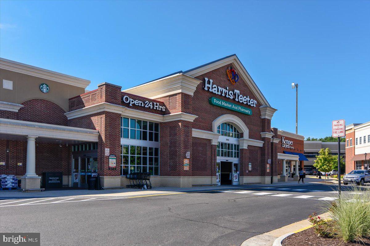 3800 Ridge Knoll Court, Unit 9 Fairfax, VA 22033 - Photo 38 of 38 Nearby shopping.
