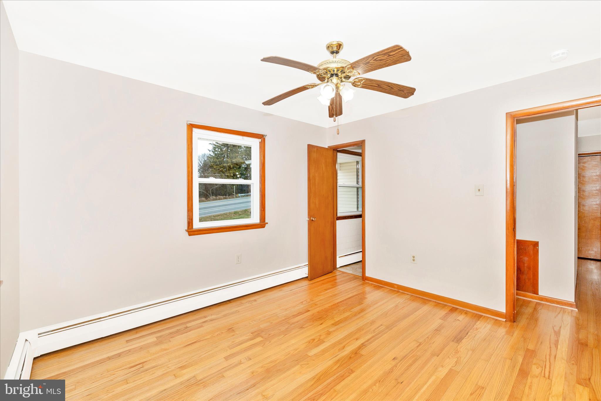 10223 Liberty Road Frederick, MD 21701 - Photo 19 of 51 Primary Bedroom