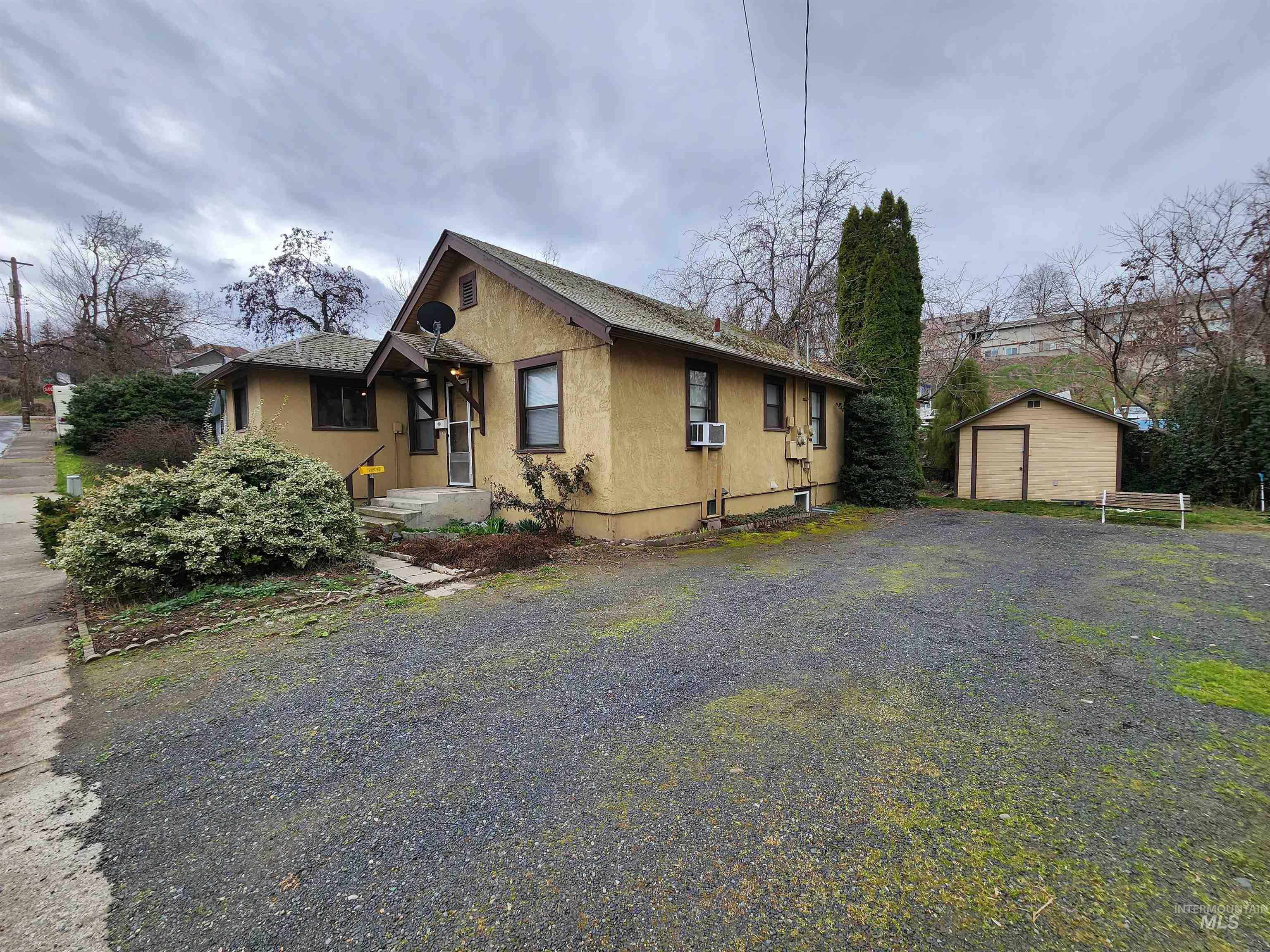 510 15th Street Lewiston, ID 83501 - Photo 1 of 50