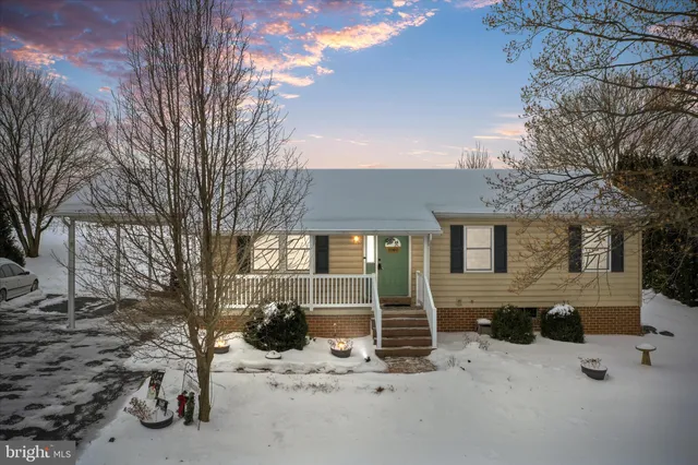 $242,900 | 1660 Hawthorne Lane, Chambersburg, PA 17202