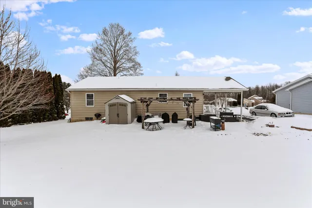 $242,900 | 1660 Hawthorne Lane, Chambersburg, PA 17202