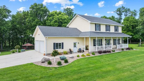 $425,000 | 24306 350th Street, Redwood Falls, MN 56283