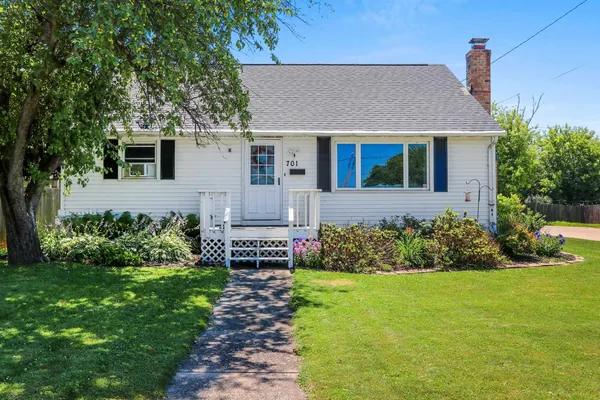 $259,900 | 701 East 10th Street, Kaukauna, WI 54130