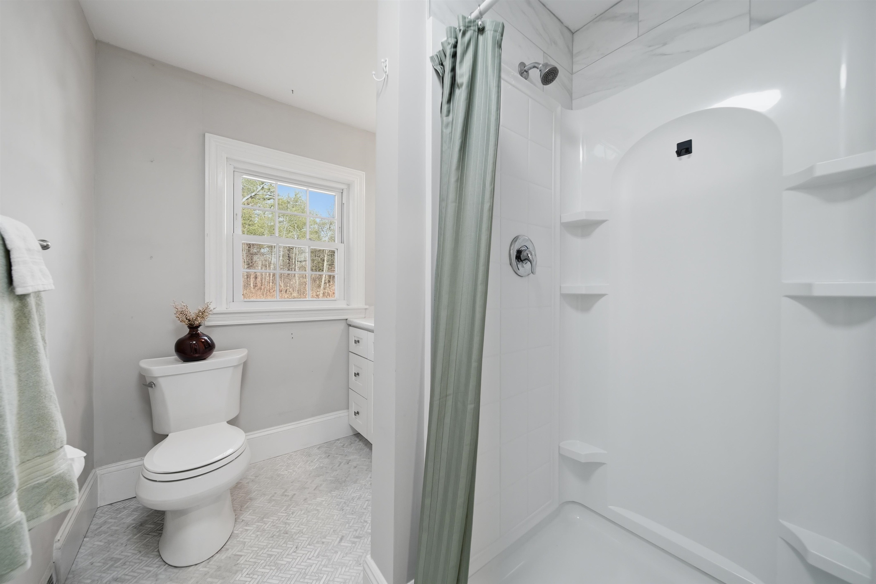 209 Hooksett Road Auburn, NH 03032 - Photo 28 of 50