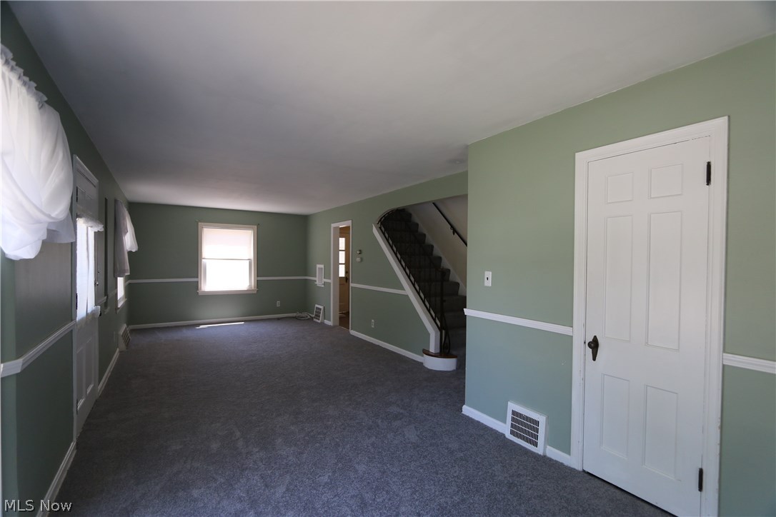 1384 Churchill Road Lyndhurst, OH 44124 - Photo 6 of 29