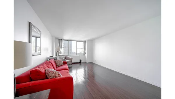 $5,400 | 301 East 79th Street, Unit 14C | Upper East Side