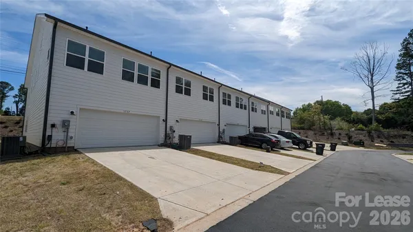 $2,350 | 1276 Brawley School Road, Unit F, Mooresville, NC 28117