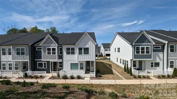 $2,350 | 1276 Brawley School Road, Unit F, Mooresville, NC 28117