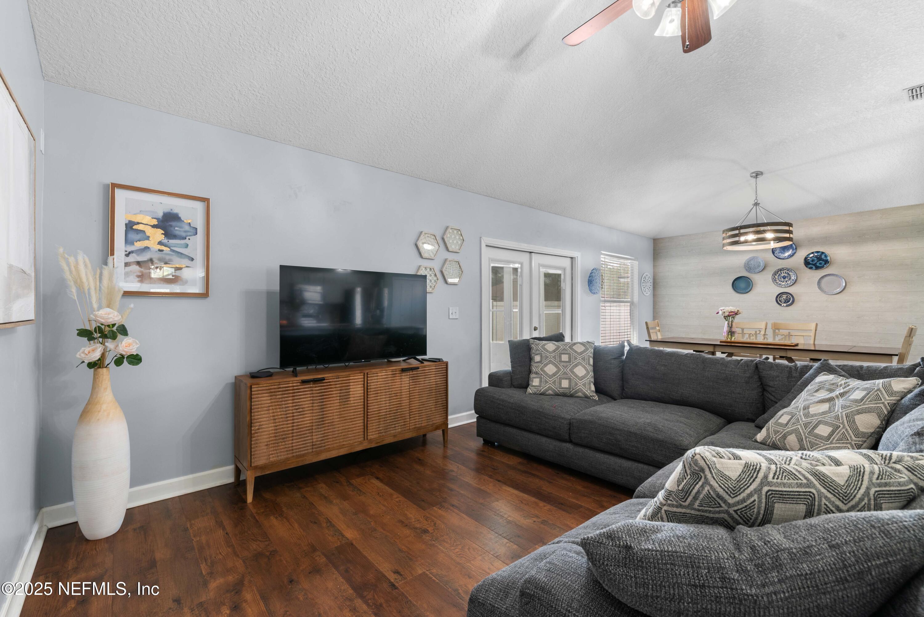 45311 Ingleham Circle Callahan, FL 32011 - Photo 13 of 40 Living Room