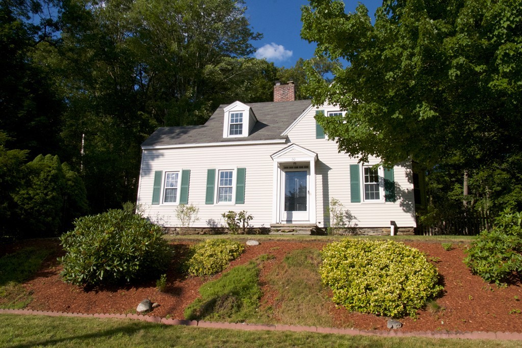 60 Indian Hill Road Worcester, MA 01606 - Photo 3 of 28 Gallery Image 3