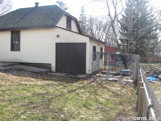 21 State Street Schroeppel, NY 13135 - Photo 4 of 16 Exterior Front