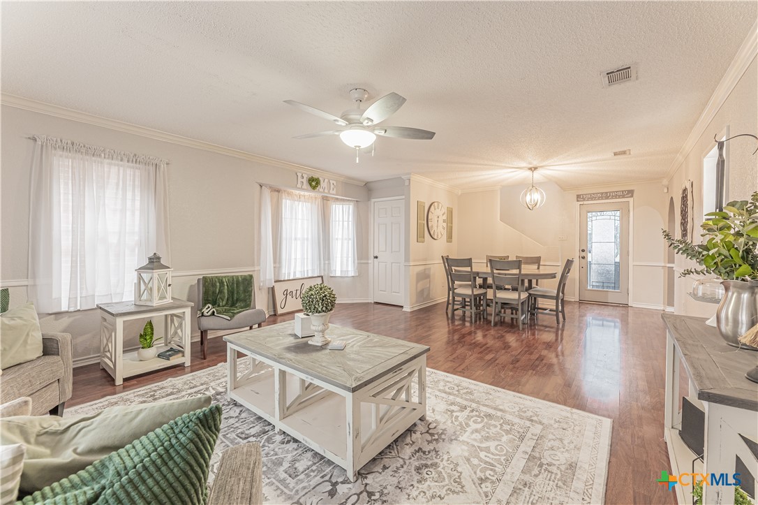 Open Living / Dining