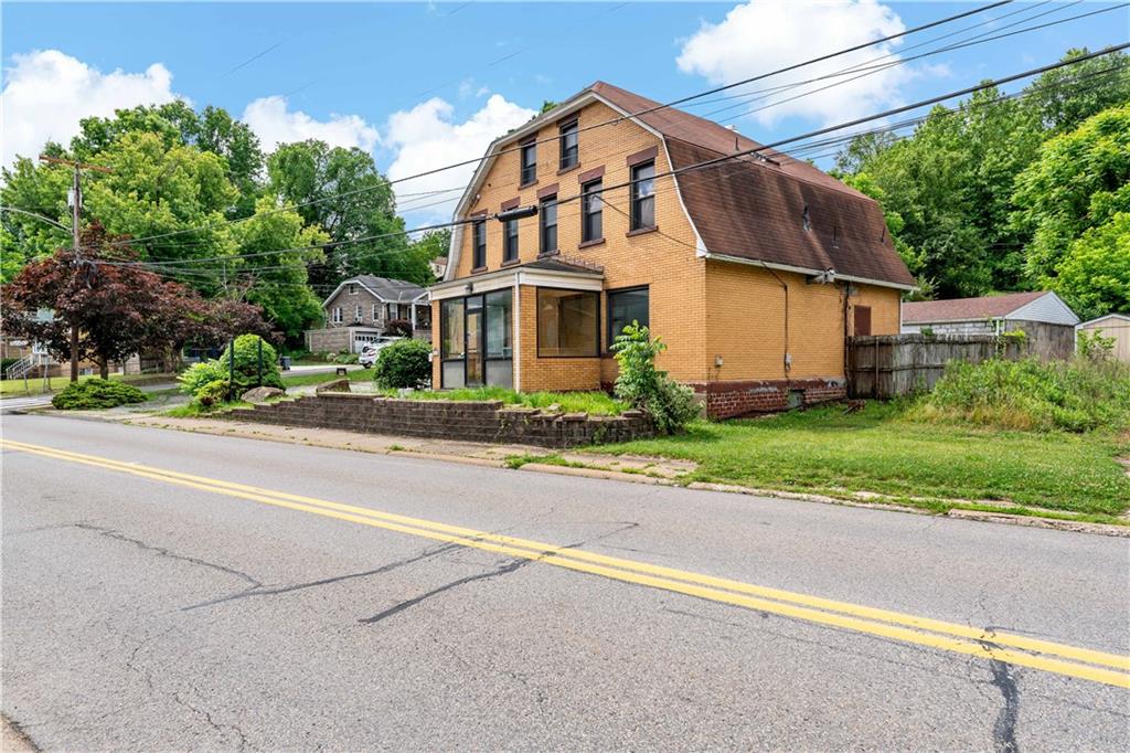 928 McLaughlin Run Road Bridgeville, PA 15017 - Photo 37 of 47