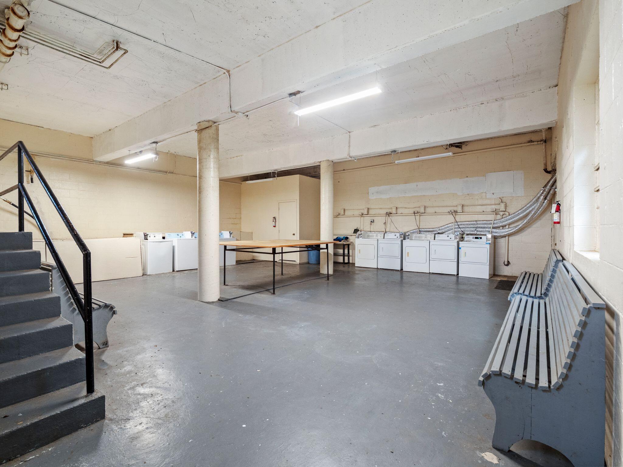 200 Ridgeview Lane, Unit 52 Bassett, VA 24055 - Photo 3 of 10 mls_323-Ridgeview Apartments-MFW Media