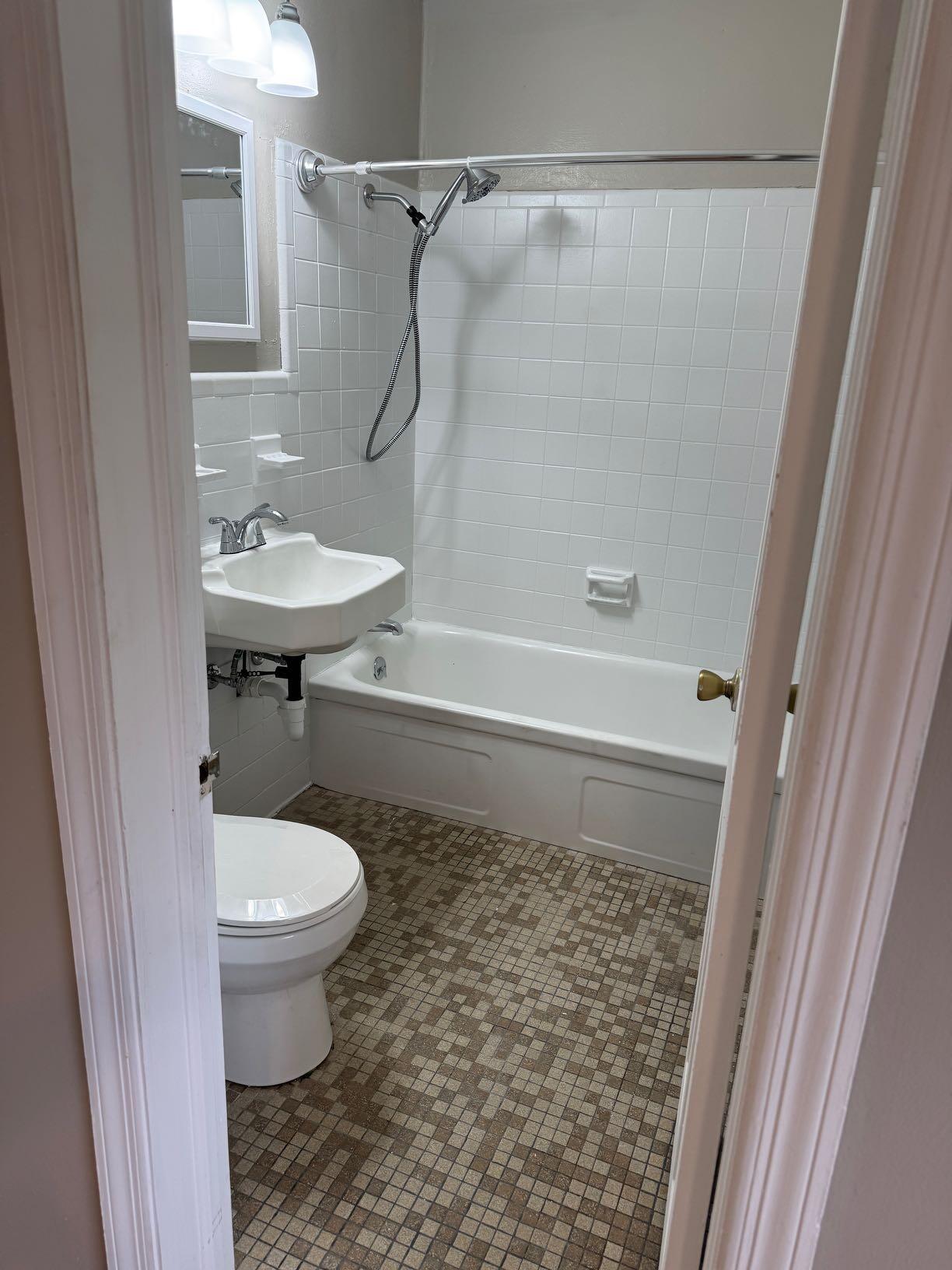 200 Ridgeview Lane, Unit 52 Bassett, VA 24055 - Photo 7 of 10 6B086AAE-21C2-4DB3-A3C3-B7BFB9CC965B