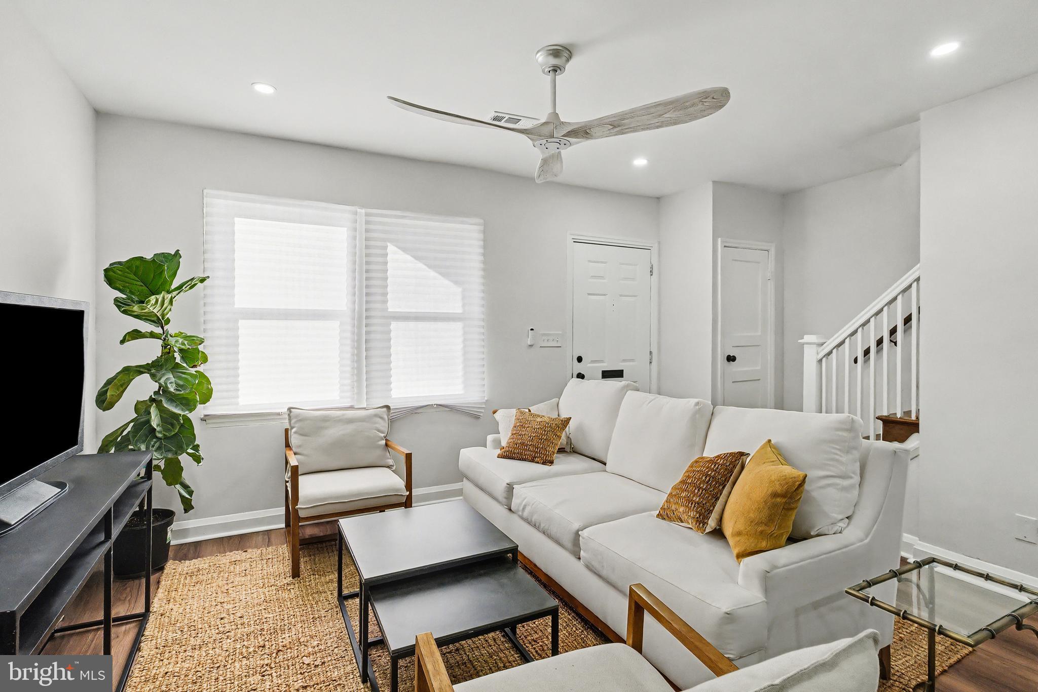 4289 Falls Road Baltimore, MD 21211 - Photo 3 of 30