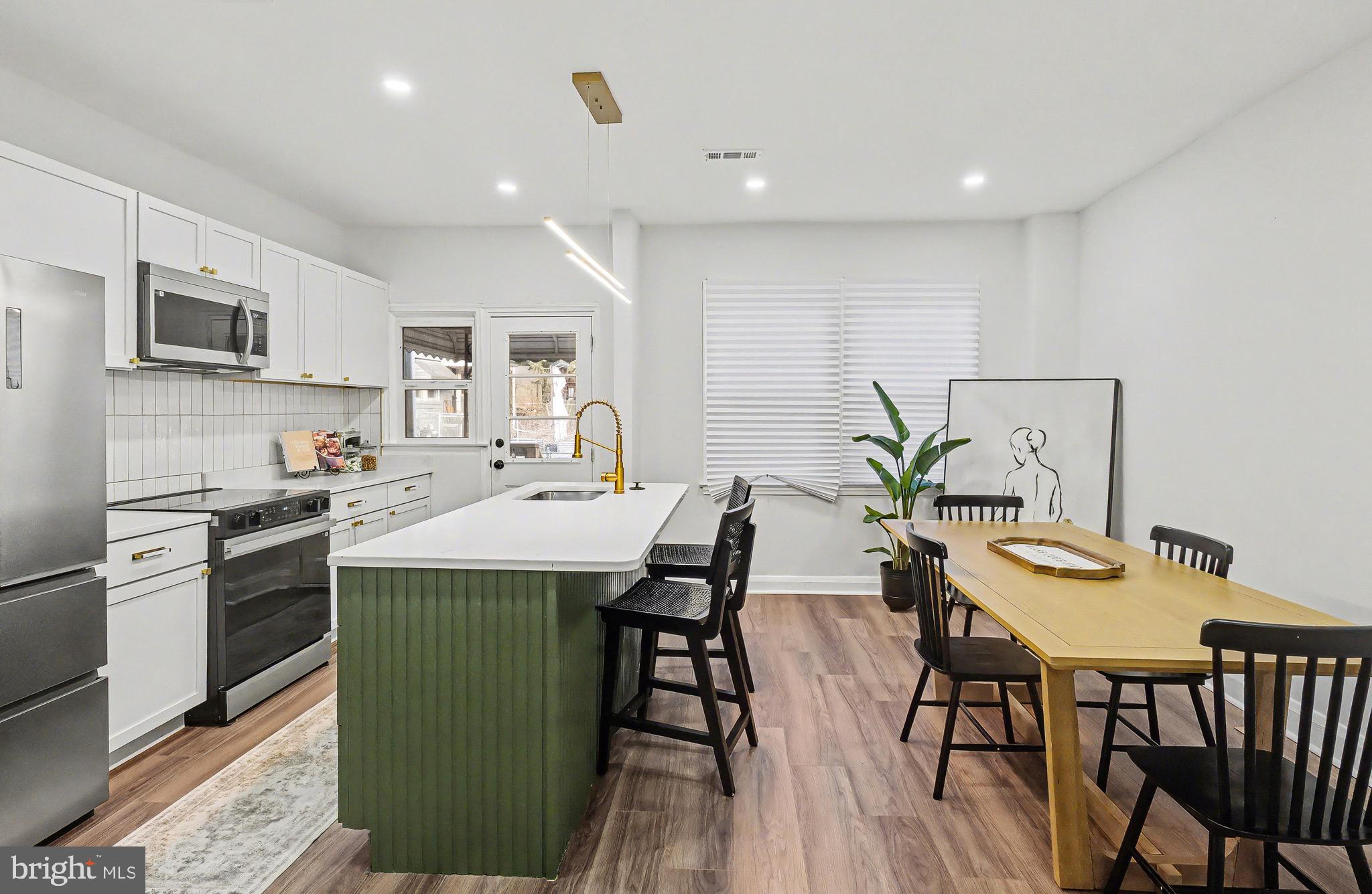 4289 Falls Road Baltimore, MD 21211 - Photo 8 of 30