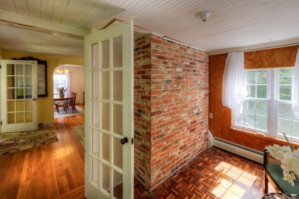 16 Saxon Road Worcester, MA 01602 - Photo 14 of 37 Gallery Image 14