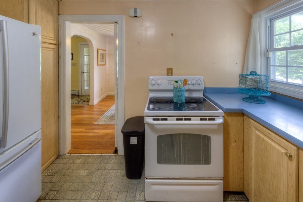 16 Saxon Road Worcester, MA 01602 - Photo 20 of 37 Gallery Image 20