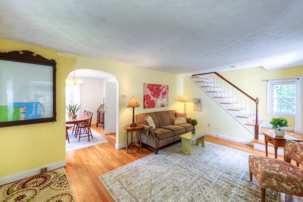 16 Saxon Road Worcester, MA 01602 - Photo 8 of 37 Gallery Image 8