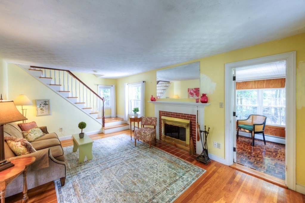 16 Saxon Road Worcester, MA 01602 - Photo 9 of 37 Gallery Image 9