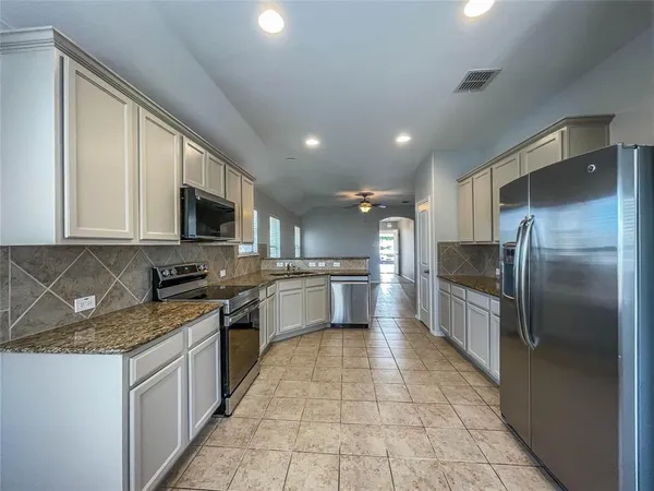 $2,150 | 12217 Walden Wood Drive, Fort Worth, TX 76244