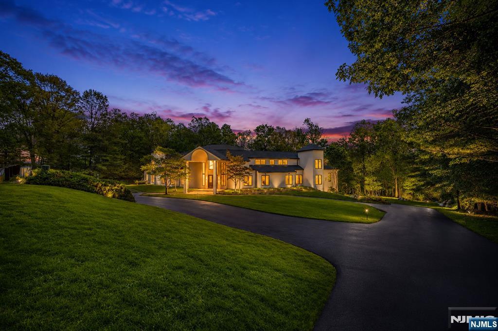 809 Shore Drive Butler, NJ 07405 - Photo 1 of 34