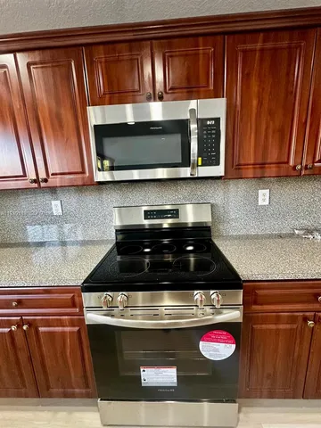 $3,150 | 15205 Southwest 30th Terrace, Unit 15205, Miami, FL 33185