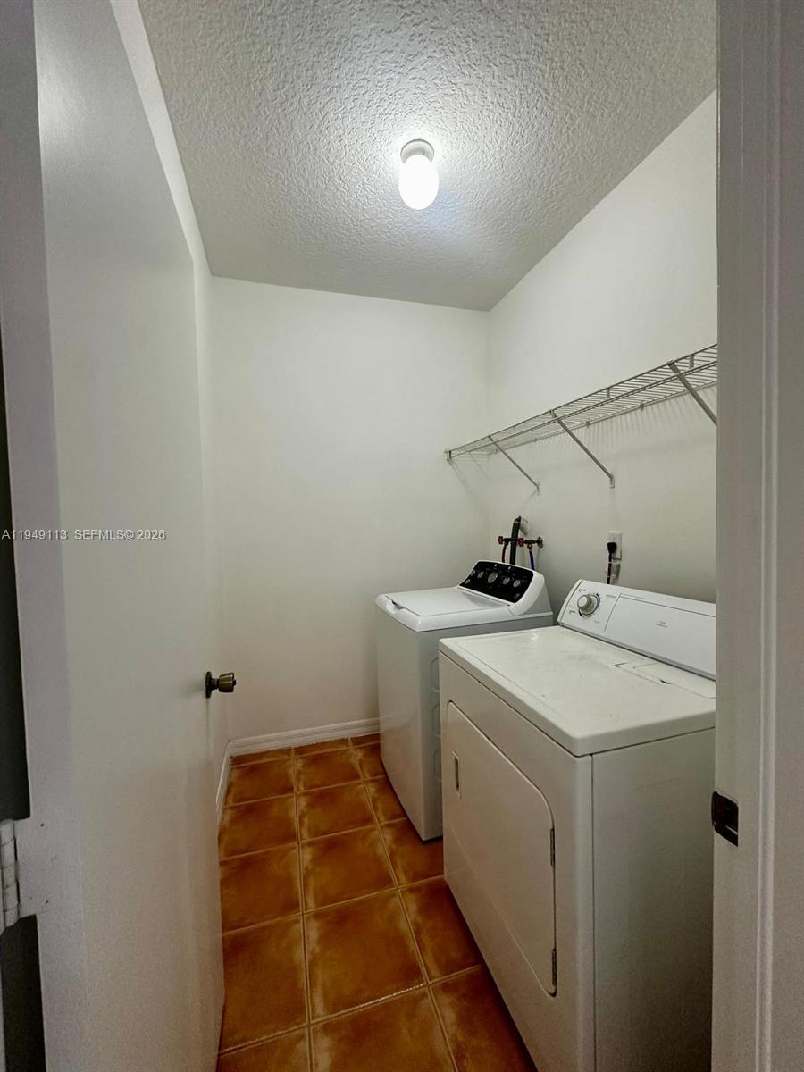 15205 Southwest 30th Terrace, Unit 15205 Miami, FL 33185 - Photo 28 of 34