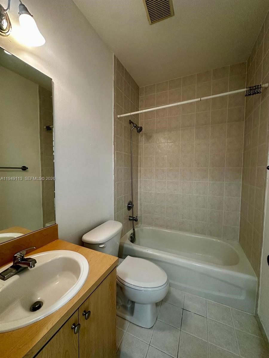 15205 Southwest 30th Terrace, Unit 15205 Miami, FL 33185 - Photo 29 of 34