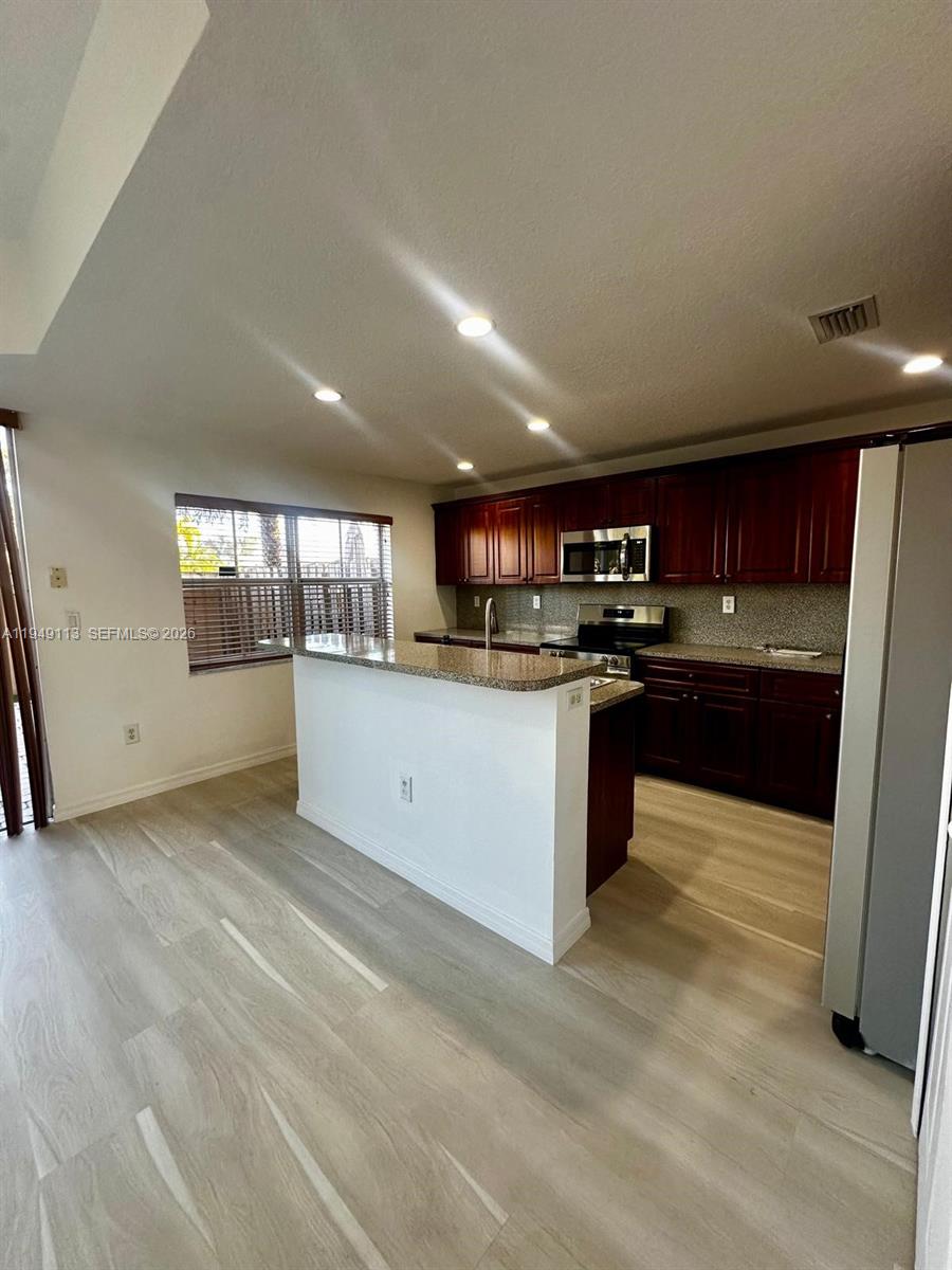 15205 Southwest 30th Terrace, Unit 15205 Miami, FL 33185 - Photo 7 of 34