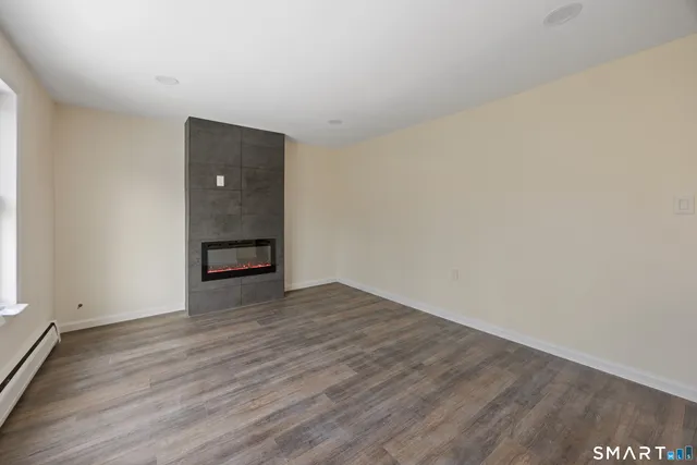 $400,000 | 70 Coleman Street, West Haven, CT 06516