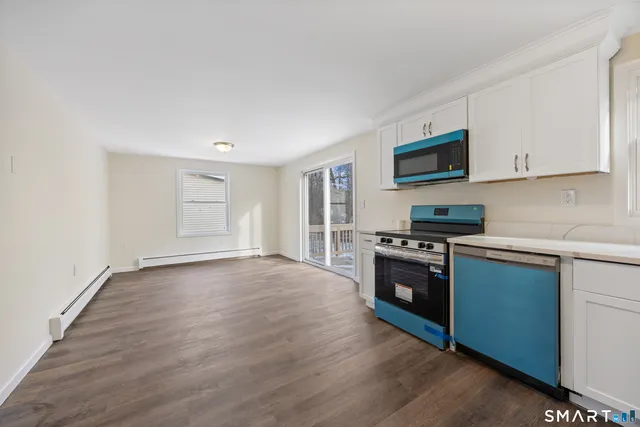 $400,000 | 70 Coleman Street, West Haven, CT 06516