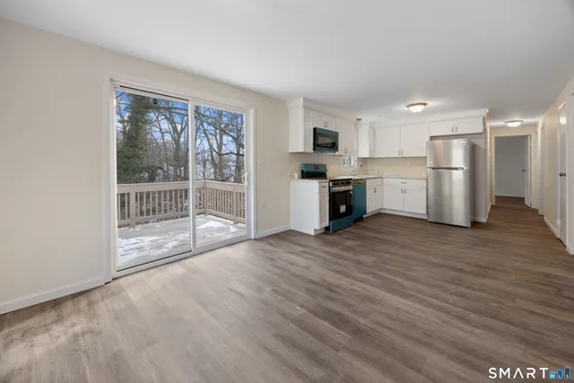 $400,000 | 70 Coleman Street, West Haven, CT 06516