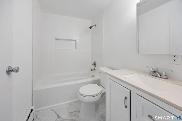 $400,000 | 70 Coleman Street, West Haven, CT 06516