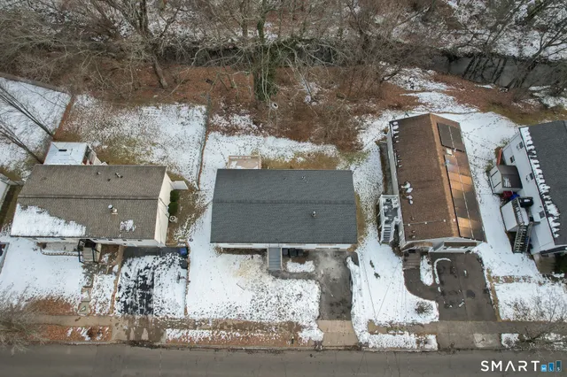 $400,000 | 70 Coleman Street, West Haven, CT 06516