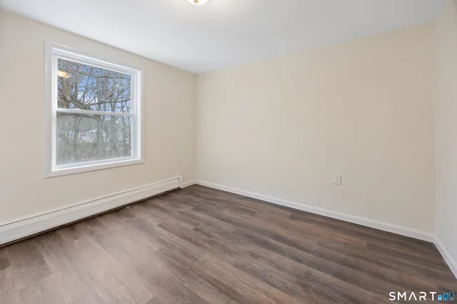 $400,000 | 70 Coleman Street, West Haven, CT 06516