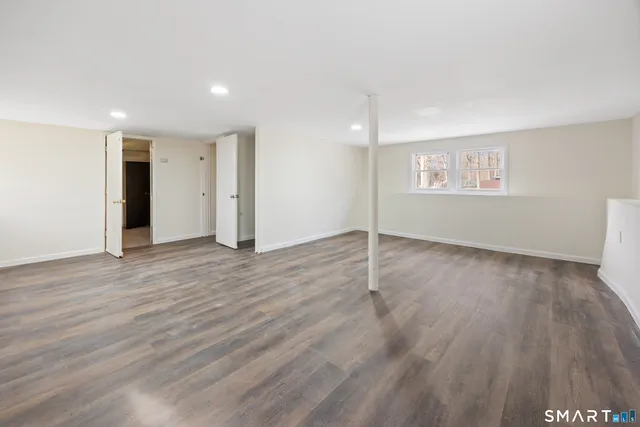 $400,000 | 70 Coleman Street, West Haven, CT 06516